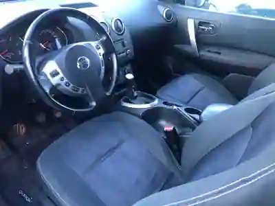 Nissan Qashqai 2012 - 7500 EUR, 253000 km - AUTO.MOTO.pt - 253000km - foto 6 de 10
