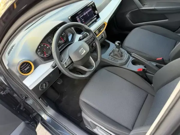 SEAT Ibiza 2022 - 12900 EUR, 90422 km - AUTO.MOTO.pt - 90422km - foto 10 de 11