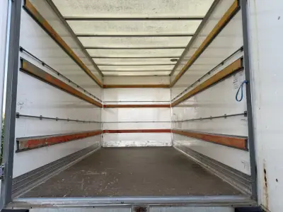 Iveco Daily 2019 - 28990 EUR, 175000 km - 175000km - foto 11 de 27