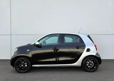 Smart ForFour 2015 - 7750 EUR, 124000 km - AUTO.MOTO.pt - 124000km - foto 3 de 29
