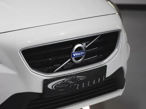 Volvo V40 2016 - 16990 EUR, 129000 km - AUTO.MOTO.pt - 129000km - foto 10 de 21