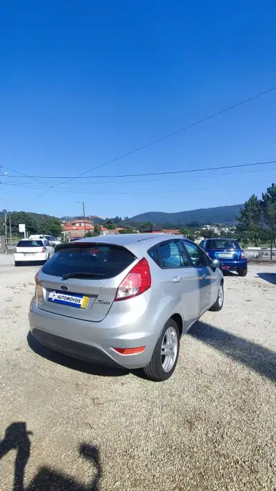 Ford Fiesta 2014 - 9798 EUR, 176798 km - AUTO.MOTO.pt - 176798km - foto 22 de 23