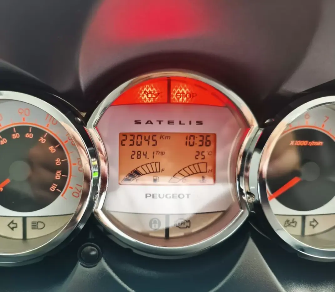 Peugeot 2010 - 2450 EUR, 23000 km - 23000km - foto 21 de 21