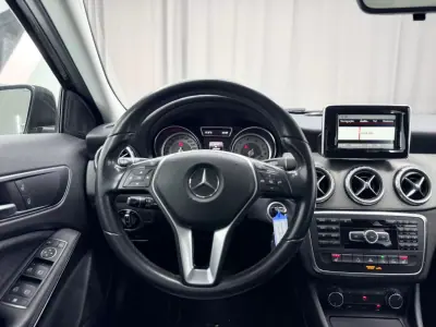Mercedes-Benz GLA 200 2015 - 17000 EUR, 194000 km - AUTO.MOTO.pt - 194000km - foto 13 de 21