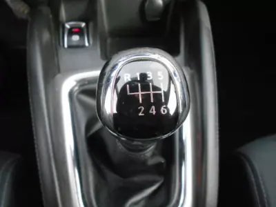 Nissan Qashqai 2015 - 16500 EUR, 100843 km - AUTO.MOTO.pt - 100843km - foto 12 de 12