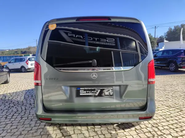 Mercedes-Benz V 300 2020 - 49900 EUR, 120000 km - AUTO.MOTO.pt - 120000km - foto 5 de 19