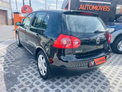 Volkswagen Golf 2010 - 7250 EUR, 298459 km - AUTO.MOTO.pt - 298459km - foto 7 de 12
