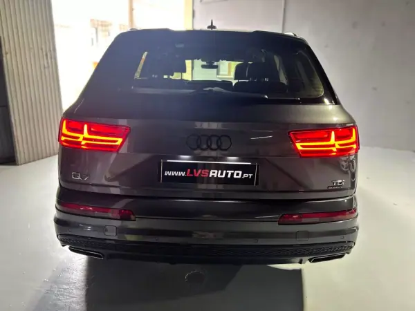 Audi Q7 2016 - 41000 EUR, 139000 km - AUTO.MOTO.pt - 139000km - foto 4 de 44