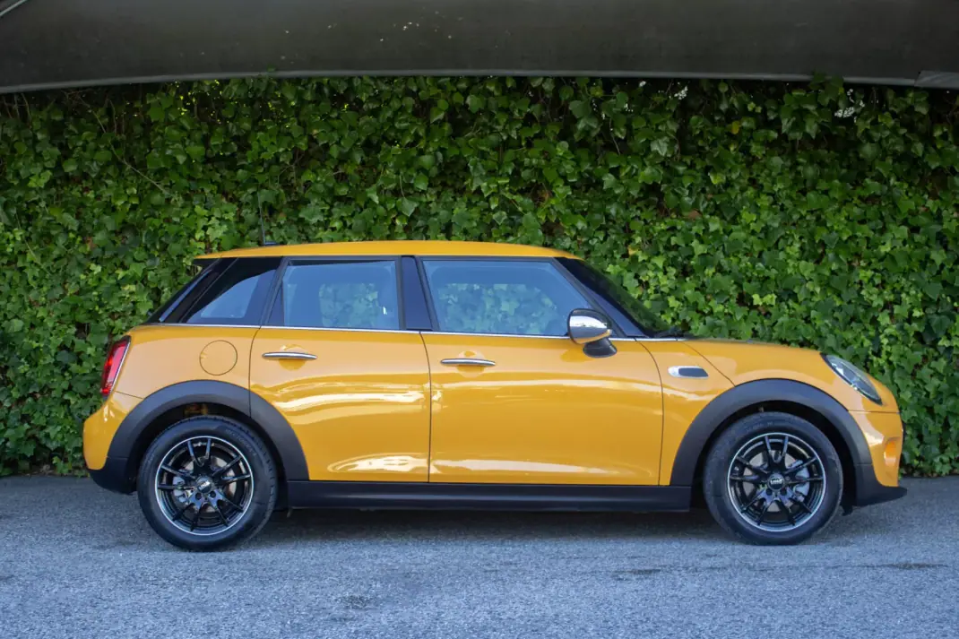 MINI One 2015 - 11900 EUR, 194500 km - AUTO.MOTO.pt - 194500km - foto 6 de 18