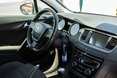 Peugeot 508 SW 2015 - 12000 EUR, 158000 km - 158000km - foto 7 de 10