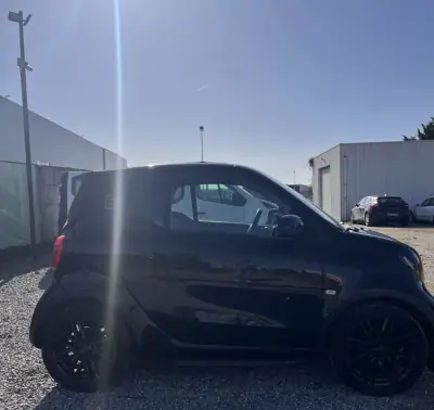 Smart Fortwo Cabrio 2019 - 14000 EUR, 48700 km - AUTO.MOTO.pt - 48700km - foto 4 de 19