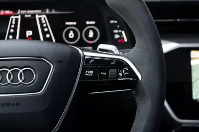 Audi RS6 Avant 2021 - 119000 EUR, 79216 km - AUTO.MOTO.pt - 79216km - foto 13 de 17