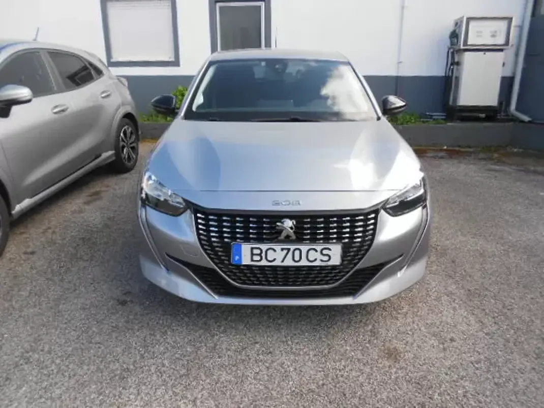 Peugeot 208 2023 - 15500 EUR, 40552 km - AUTO.MOTO.pt - 40552km - foto 1 de 10