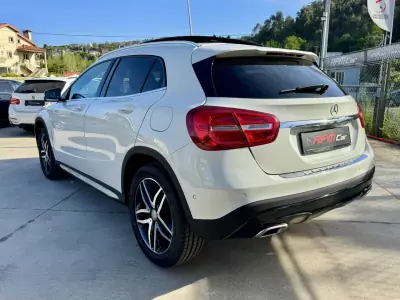 Mercedes-Benz GLA 180 2016 - 17999 EUR, 180000 km - AUTO.MOTO.pt - 180000km - foto 20 de 24