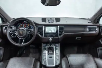 Porsche Macan 2016 - 49950 EUR, 131000 km - AUTO.MOTO.pt - 131000km - foto 18 de 53