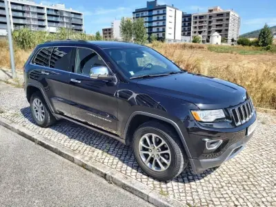 Jeep Grand Cherokee 2016 - 34950 EUR, 135350 km - AUTO.MOTO.pt - 135350km - foto 12 de 60