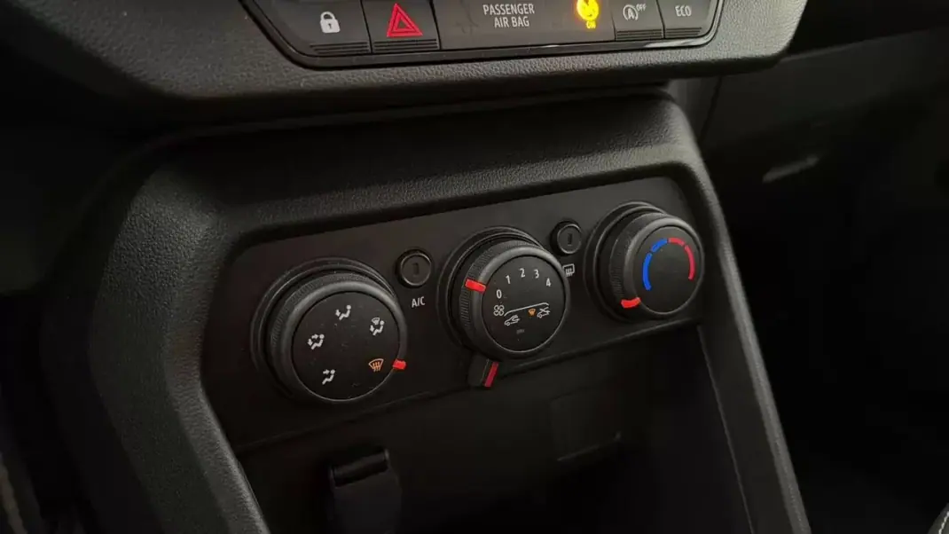 Dacia Sandero 2025 - 14990 EUR, 20225 km - AUTO.MOTO.pt - 20225km - foto 29 de 29