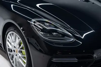 Porsche Panamera 2017 - 91950 EUR, 67458 km - AUTO.MOTO.pt - 67458km - foto 6 de 60