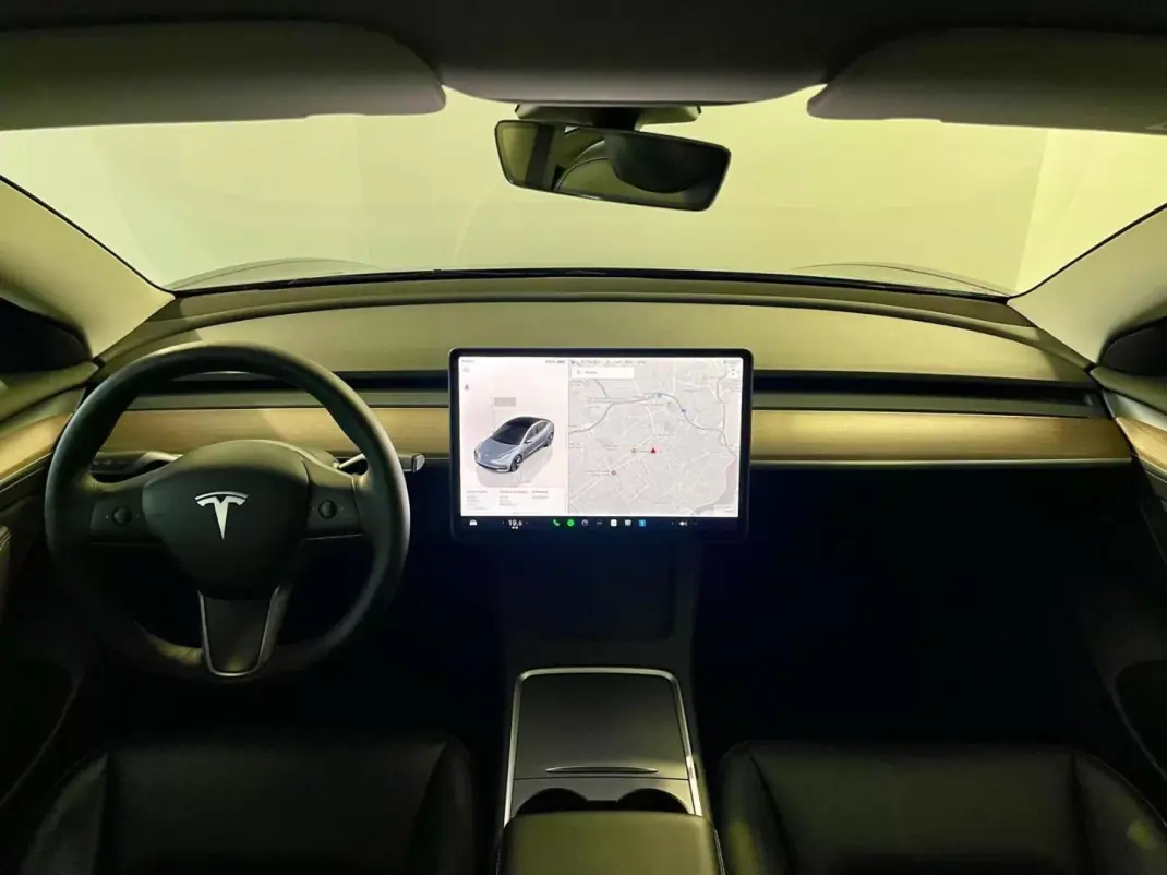 Tesla Model 3 2022 - 29700 EUR, 49000 km - AUTO.MOTO.pt - 49000km - foto 4 de 43