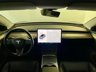 Tesla Model 3 2022 - 29700 EUR, 49000 km - AUTO.MOTO.pt - 49000km - foto 4 de 43