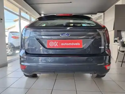 Ford Focus 2011 - 6750 EUR, 180000 km - AUTO.MOTO.pt - 180000km - foto 8 de 29