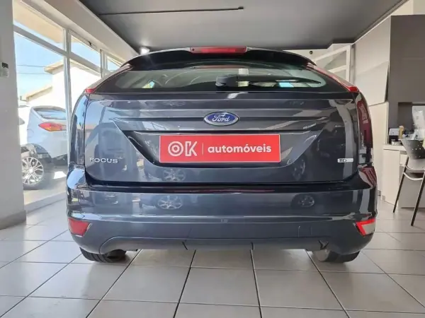 Ford Focus 2011 - 6750 EUR, 180000 km - AUTO.MOTO.pt - 180000km - foto 8 de 29