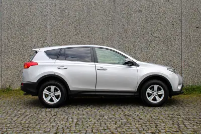 Toyota RAV4 2013 - 16250 EUR, 182522 km - AUTO.MOTO.pt - 182522km - foto 7 de 36
