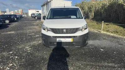 Peugeot Partner 1.6 BluHdi Pro 2019 - 12490 EUR, 144000 km - AUTO.MOTO.pt - 144000km - foto 2 de 19