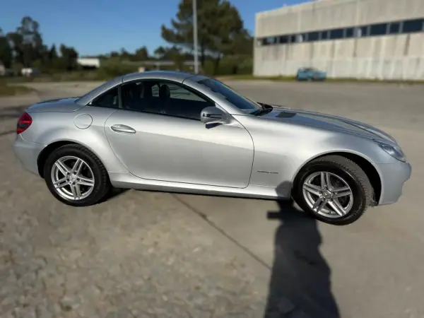 Mercedes-Benz SLK 200 2010 - 15750 EUR, 177500 km - AUTO.MOTO.pt - 177500km - foto 4 de 16