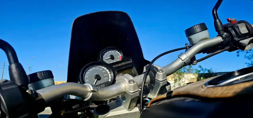 BMW R 12 Base 2009 - 6990 EUR, 92000 km - AUTO.MOTO.pt - 92000km - foto 5 de 10