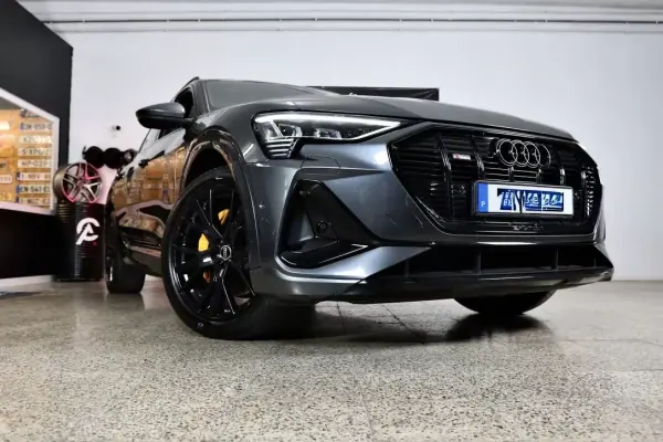 Audi e-tron 2023 - 45000 EUR, 106568 km - AUTO.MOTO.pt - 106568km - foto 2 de 36