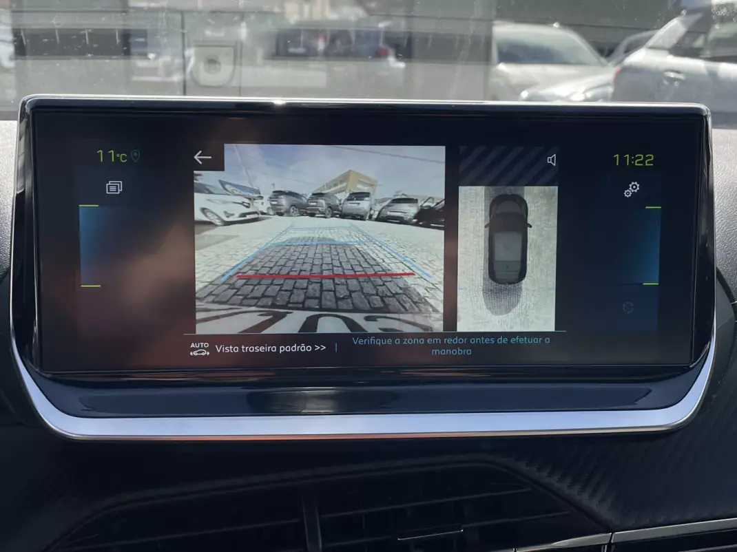 Peugeot e-208 2022 - 18650 EUR, 38776 km - AUTO.MOTO.pt - 38776km - foto 6 de 47