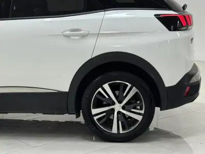 Peugeot 3008 2019 - 18990 EUR, 130000 km - AUTO.MOTO.pt - 130000km - foto 13 de 30