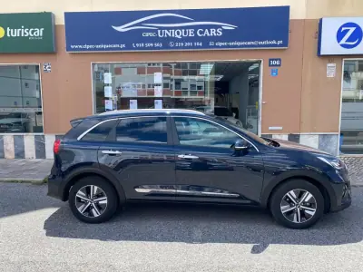 Kia Niro 2019 - 17250 EUR, 15900 km - AUTO.MOTO.pt - 15900km - foto 5 de 17