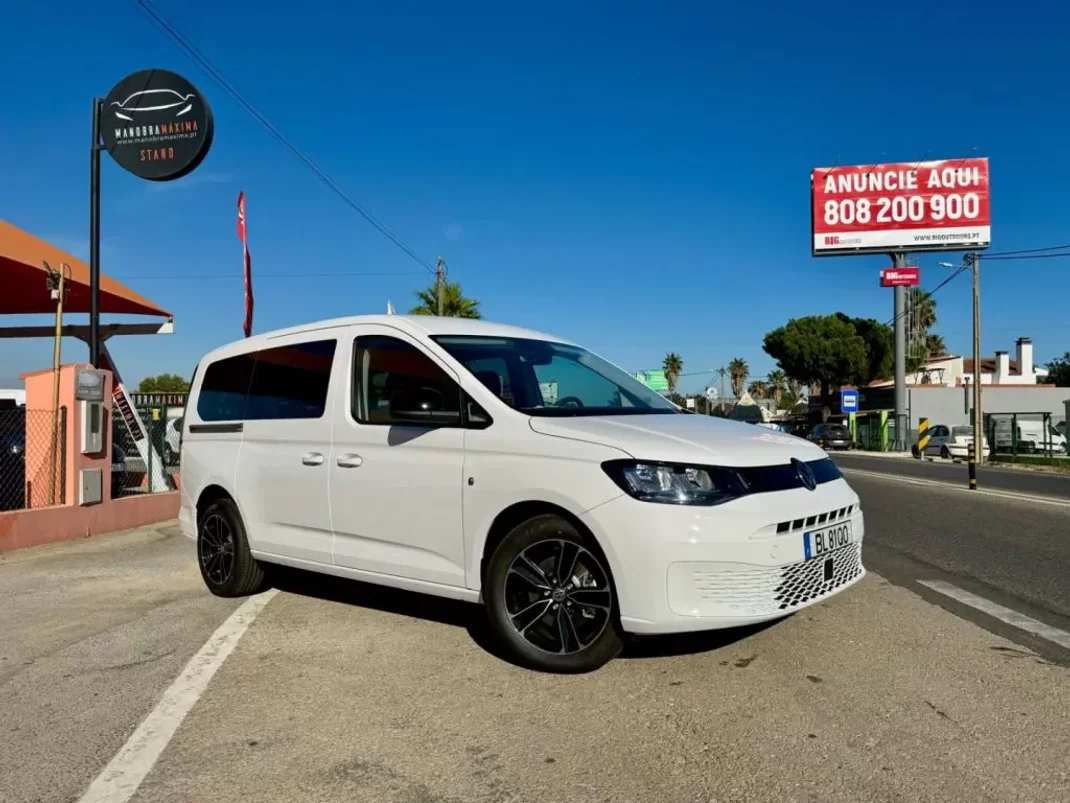 Volkswagen Caddy 2024 - 34950 EUR, 35345 km - AUTO.MOTO.pt - 35345km - foto 3 de 10