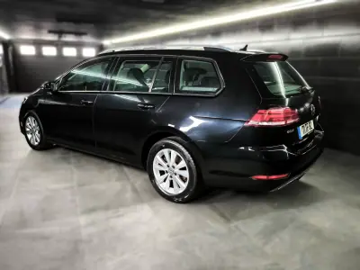 Volkswagen Golf Variant 2017 - 11500 EUR, 190200 km - AUTO.MOTO.pt - 190200km - foto 2 de 30