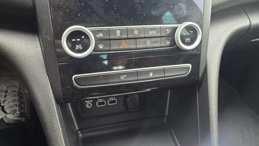 Renault Mégane 2021 - 18450 EUR, 67800 km - AUTO.MOTO.pt - 67800km - foto 15 de 19