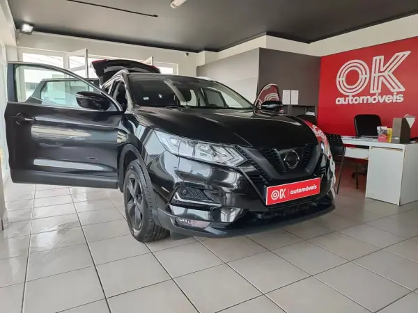 Nissan Qashqai 2017 - 15750 EUR, 155200 km - AUTO.MOTO.pt - 155200km - foto 19 de 37