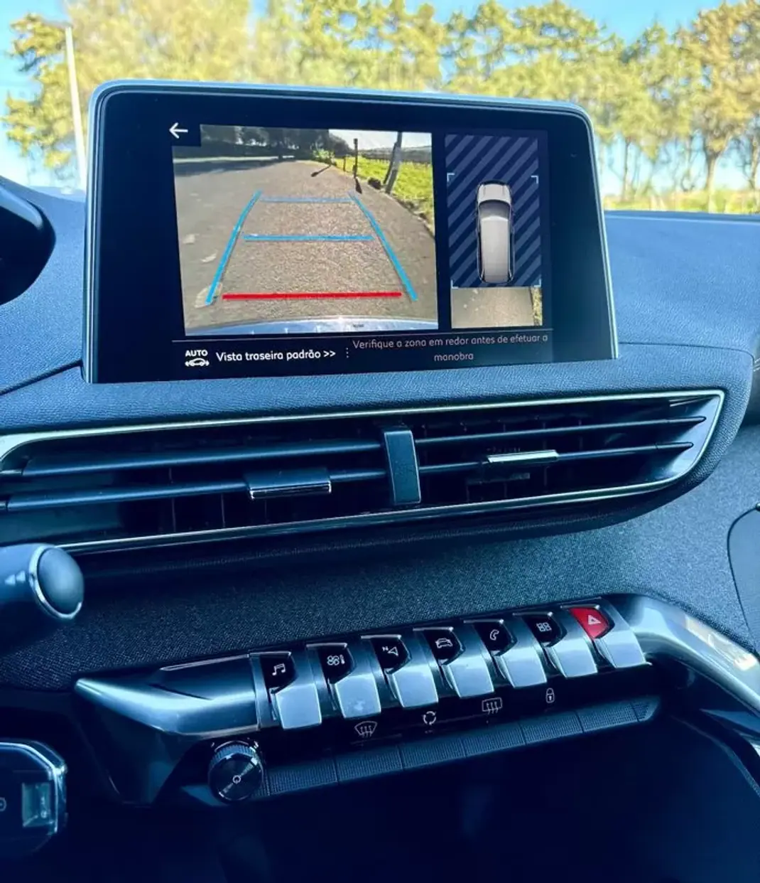 Peugeot 5008 2019 - 26500 EUR, 76030 km - AUTO.MOTO.pt - 76030km - foto 27 de 31