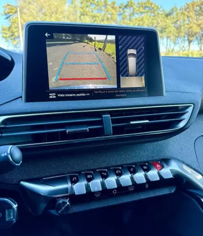 Peugeot 5008 2019 - 26500 EUR, 76030 km - AUTO.MOTO.pt - 76030km - foto 27 de 31