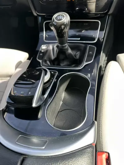Mercedes-Benz C 180 2015 - 12900 EUR, 280000 km - AUTO.MOTO.pt - 280000km - foto 49 de 69