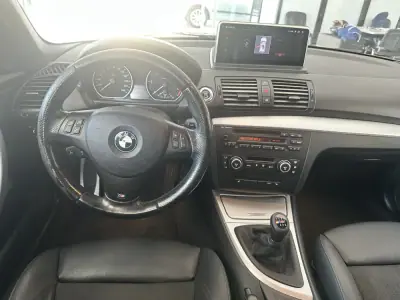 BMW 118 2008 - 9990 EUR, 193281 km - 193281km - foto 11 de 23