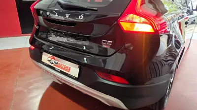 Volvo V40 Cross Country 2017 - 13990 EUR, 169554 km - AUTO.MOTO.pt - 169554km - foto 6 de 61