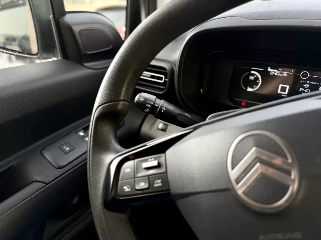 Citroën 2024 - 17950 EUR, 51000 km - AUTO.MOTO.pt - 51000km - foto 15 de 23