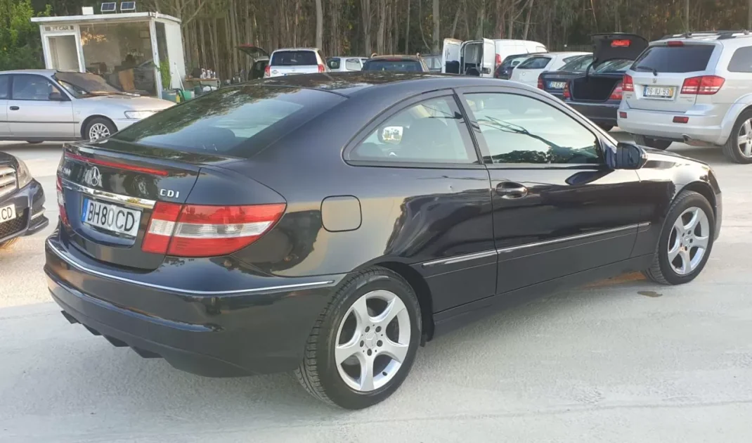 Mercedes-Benz CLC 200 2010 - 10990 EUR, 259000 km - AUTO.MOTO.pt - 259000km - foto 5 de 46