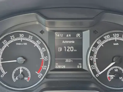 Skoda Octavia 2018 - 8990 EUR, 179225 km - AUTO.MOTO.pt - 179225km - foto 12 de 12