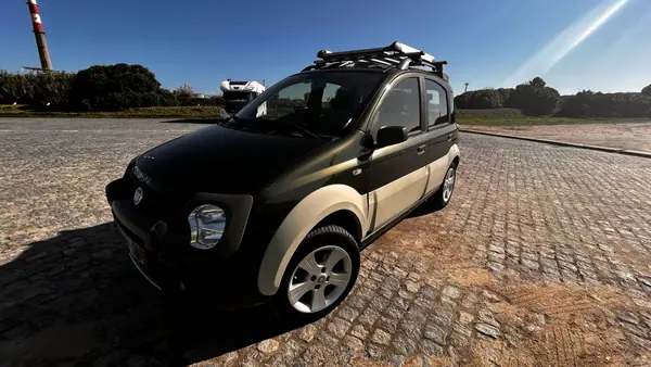 Fiat Panda 2009 - 5700 EUR, 203000 km - AUTO.MOTO.pt - 203000km - foto 6 de 7