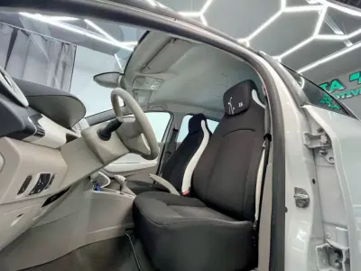Renault Zoe 2016 - 8250 EUR, 23000 km - 23000km - foto 14 de 15