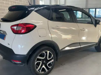 Renault Captur 2015 - 11995 EUR, 73170 km - AUTO.MOTO.pt - 73170km - foto 7 de 8