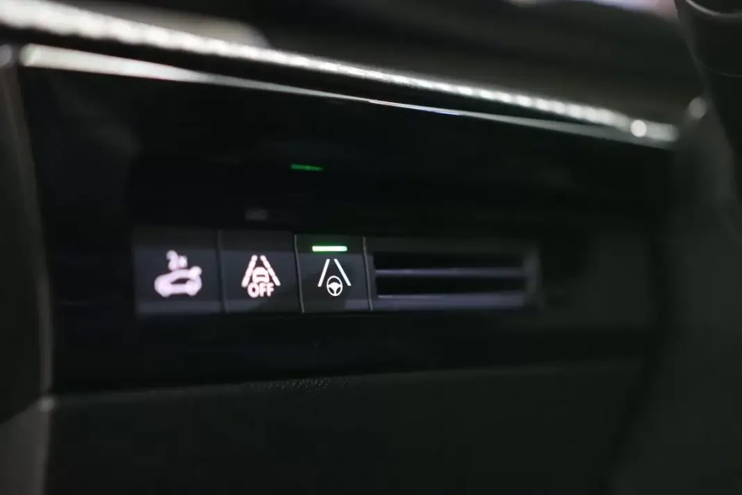 Peugeot 508 SW 2019 - 23900 EUR, 76077 km - AUTO.MOTO.pt - 76077km - foto 12 de 40